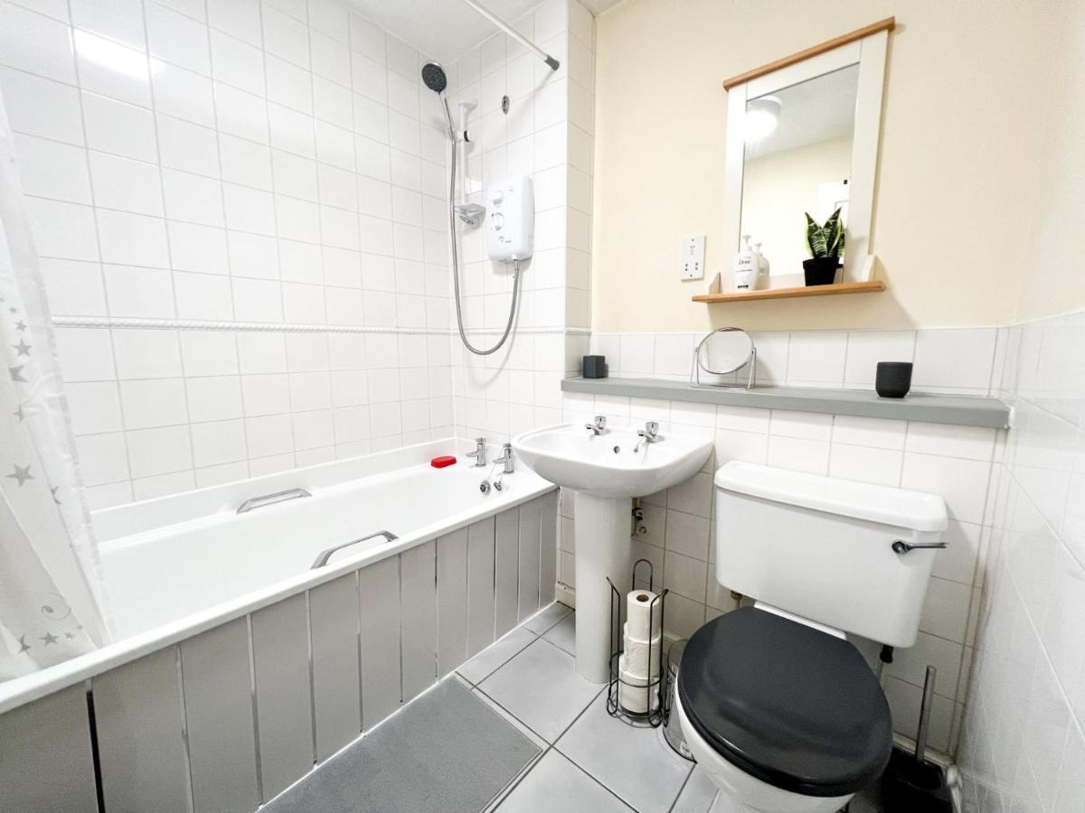 2 Bedroom - River Clyde Home - Parking Glasgow Buitenkant foto